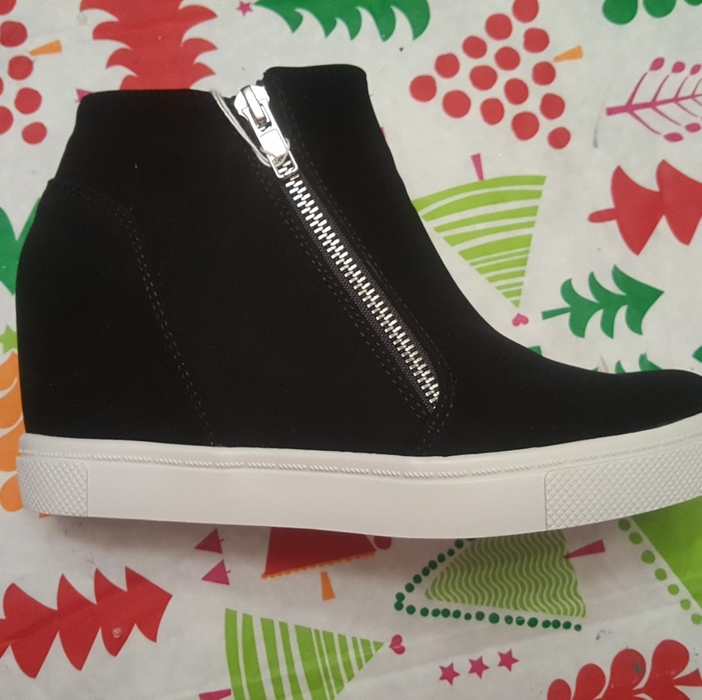 Wedgie Sneakers